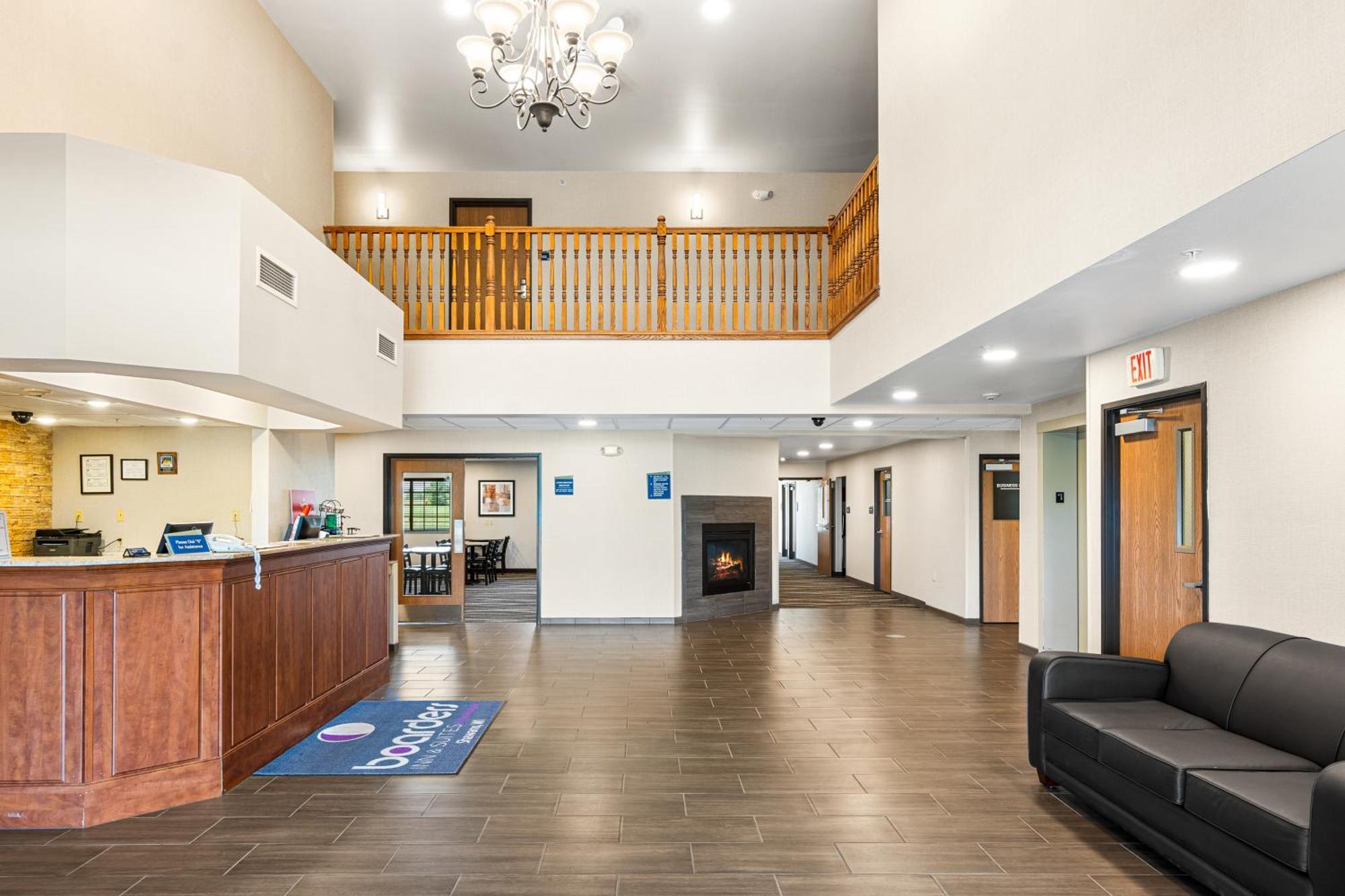 Boarders Inn & Suites By Cobblestone Hotels - Shawano Bagian luar foto