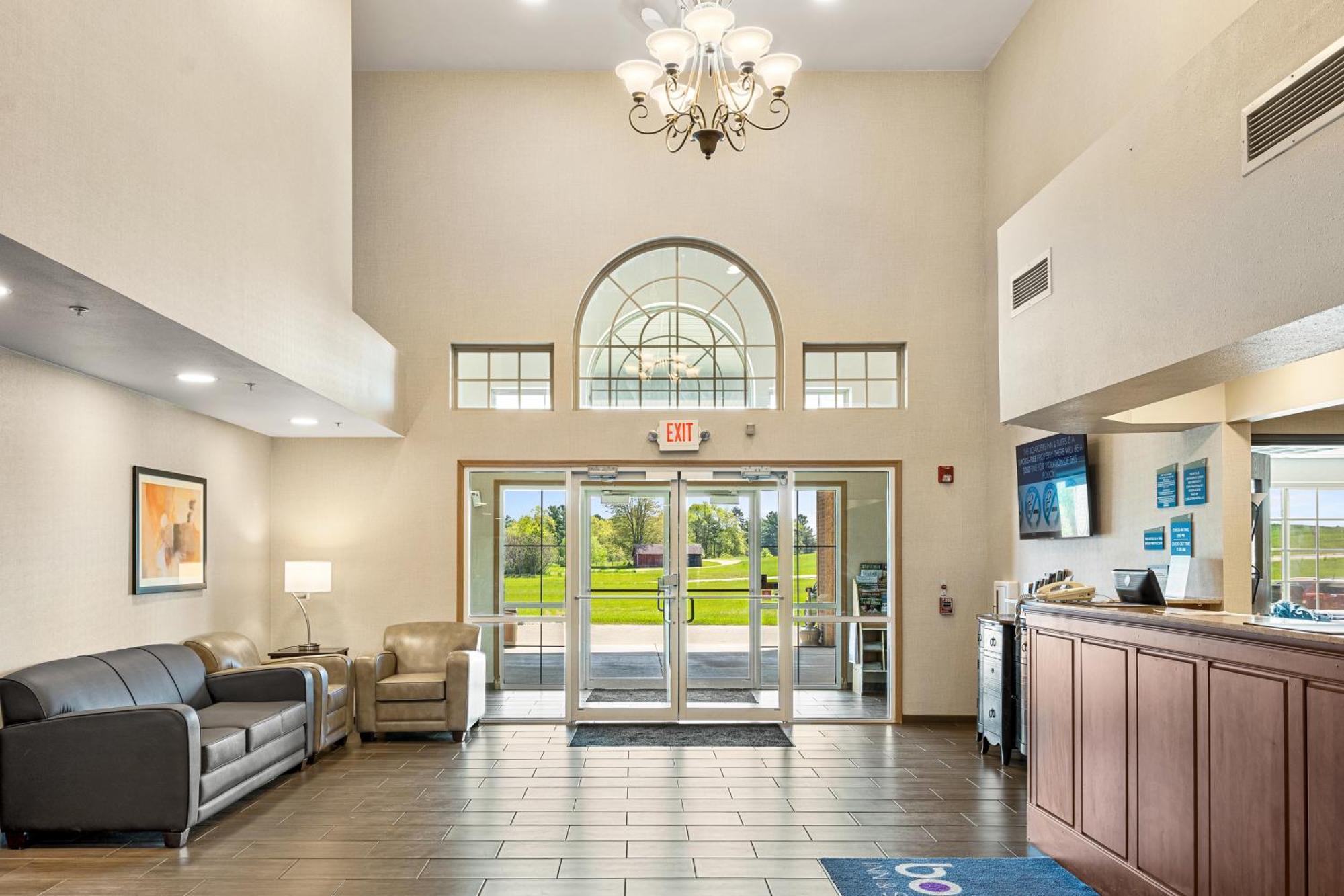 Boarders Inn & Suites By Cobblestone Hotels - Shawano Bagian luar foto
