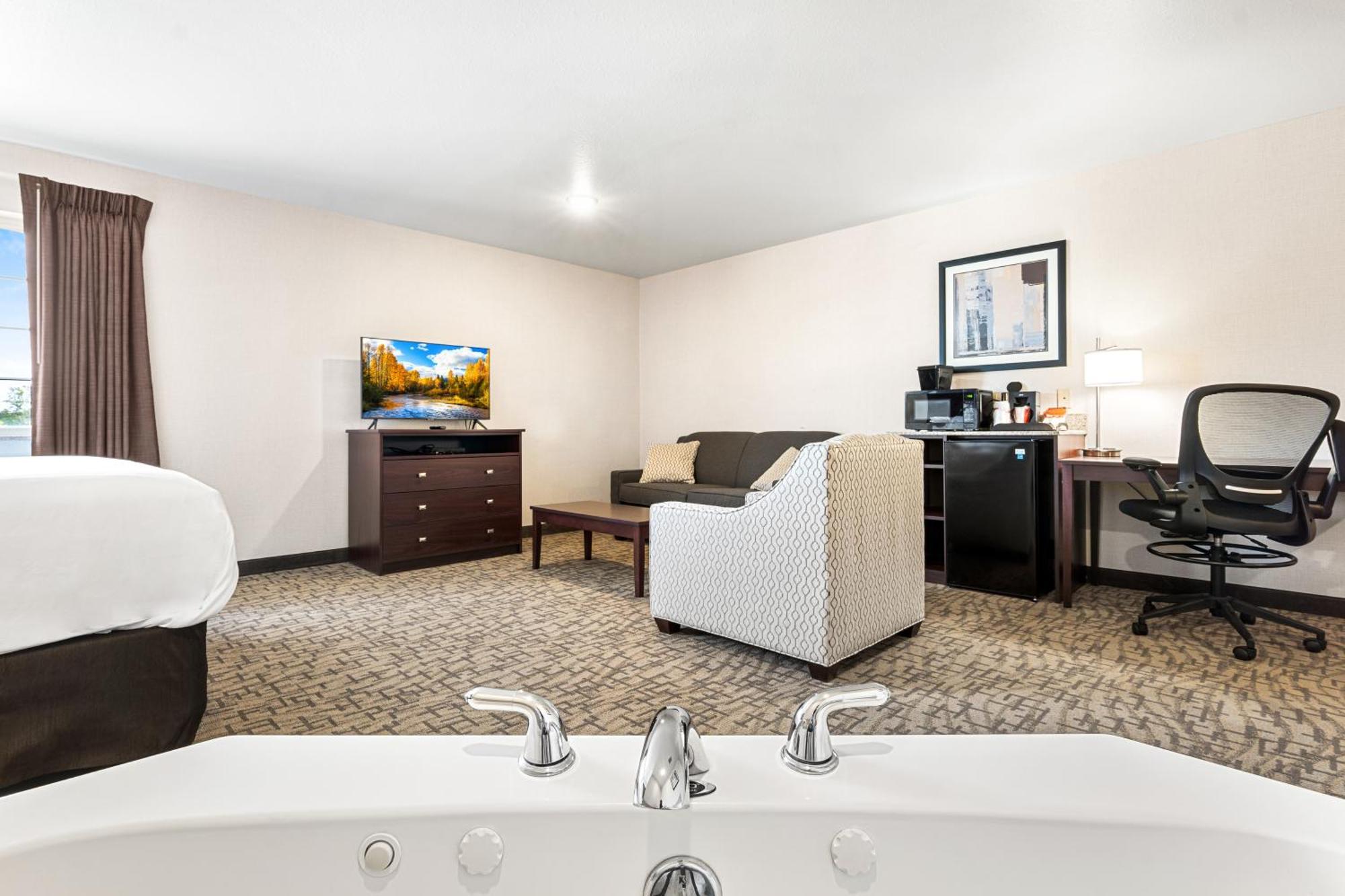 Boarders Inn & Suites By Cobblestone Hotels - Shawano Bagian luar foto