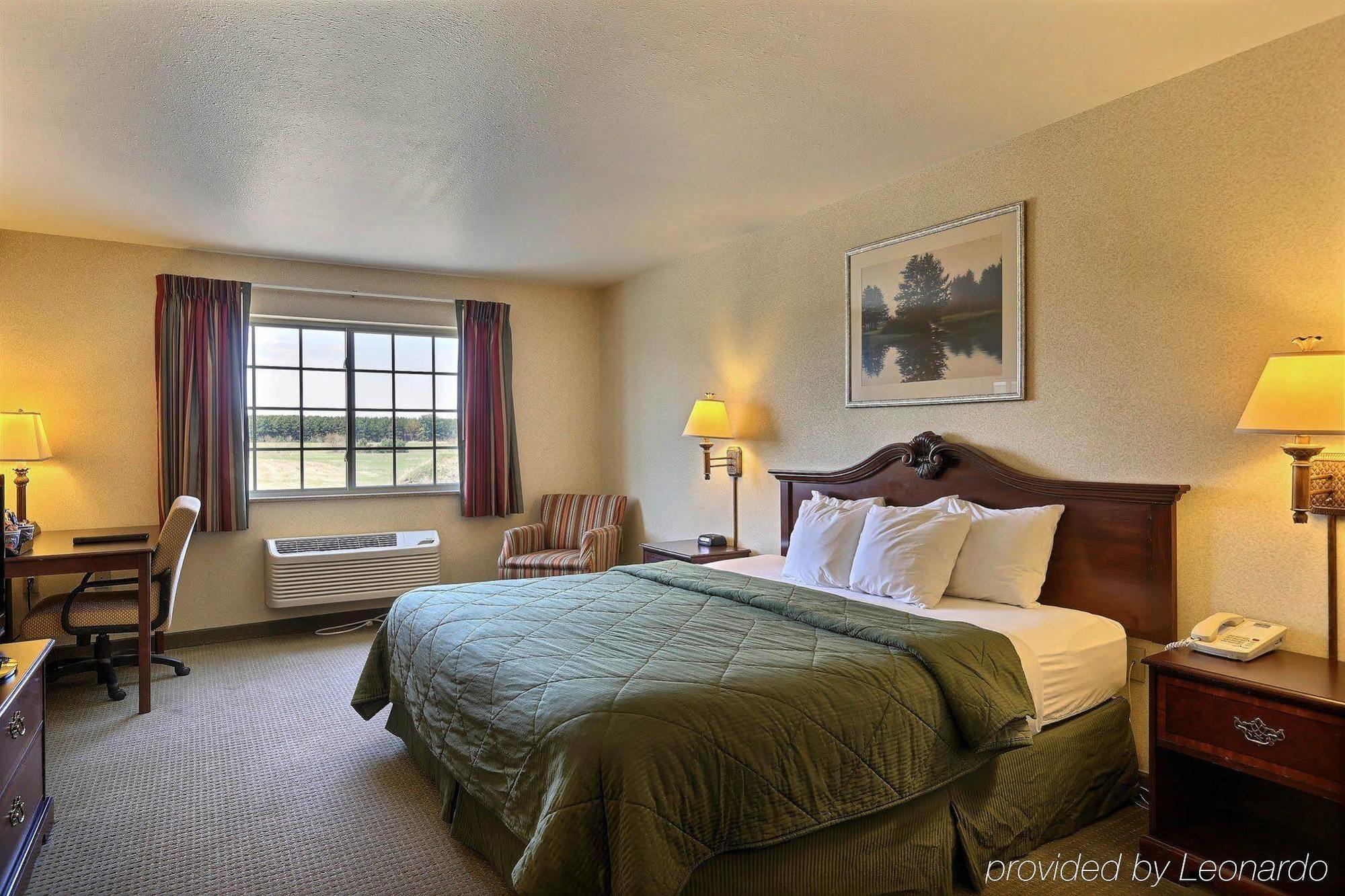 Boarders Inn & Suites By Cobblestone Hotels - Shawano Bagian luar foto