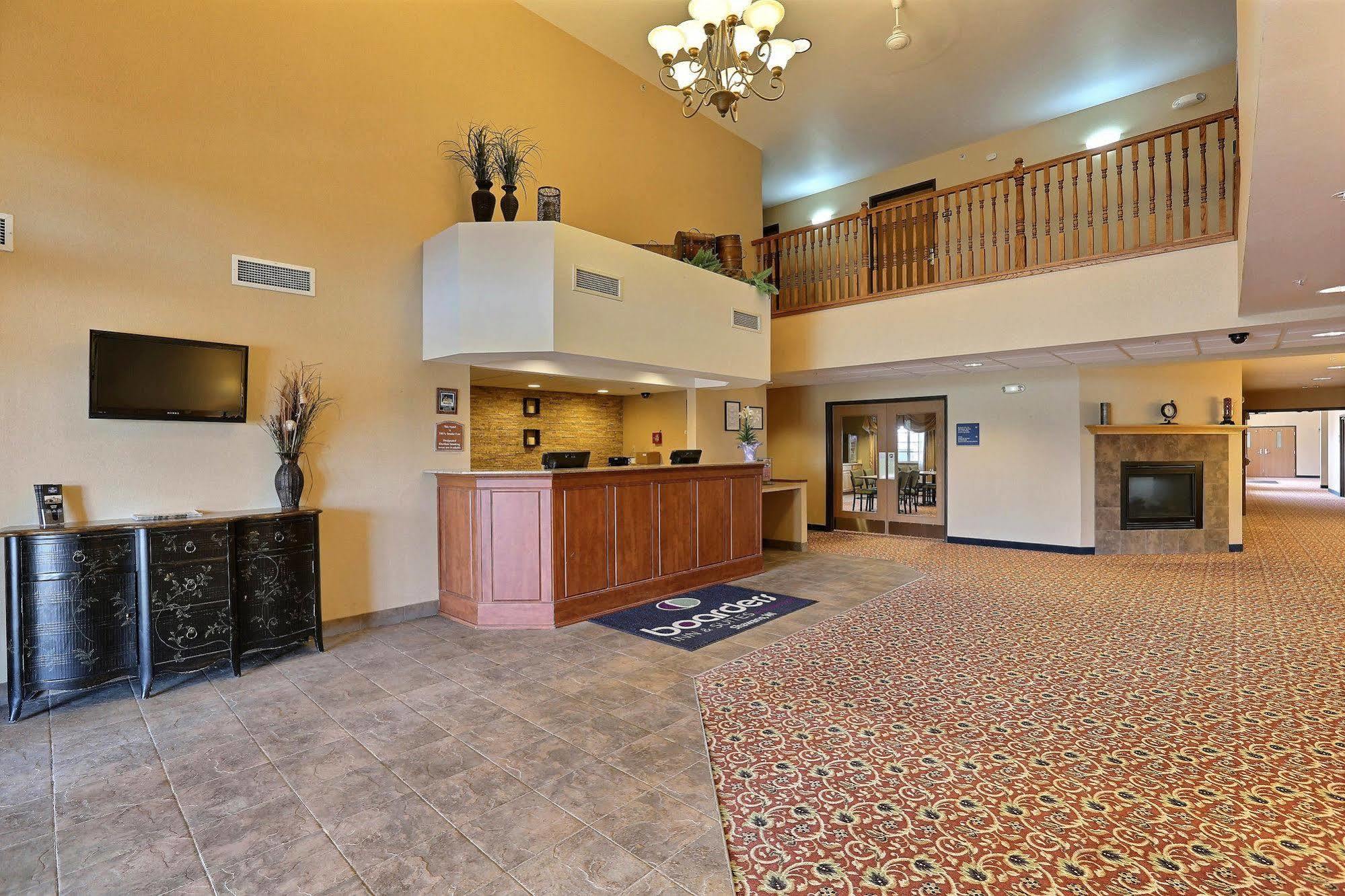 Boarders Inn & Suites By Cobblestone Hotels - Shawano Bagian luar foto
